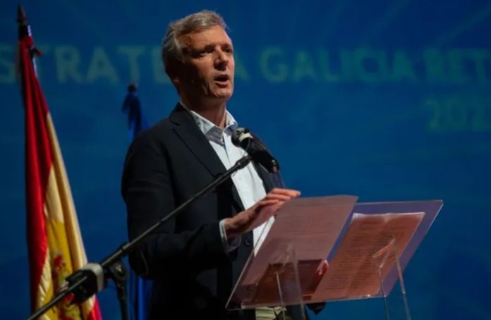 Alfonso Rueda, presidente de la Xunta de Galicia en su visita a Caracas el mes pasado.