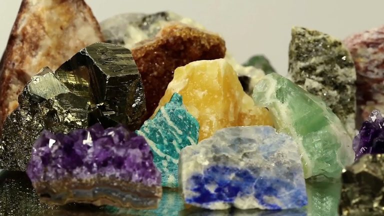 Las piedras preciosas: su simple pero curiosa clasificación