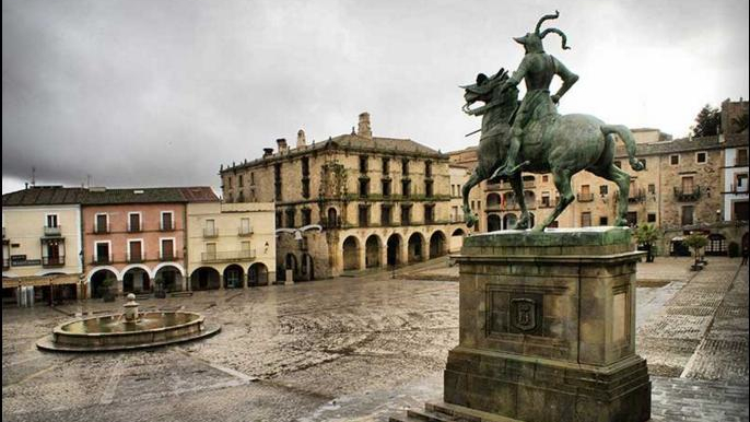 plaza mayor de trujillo