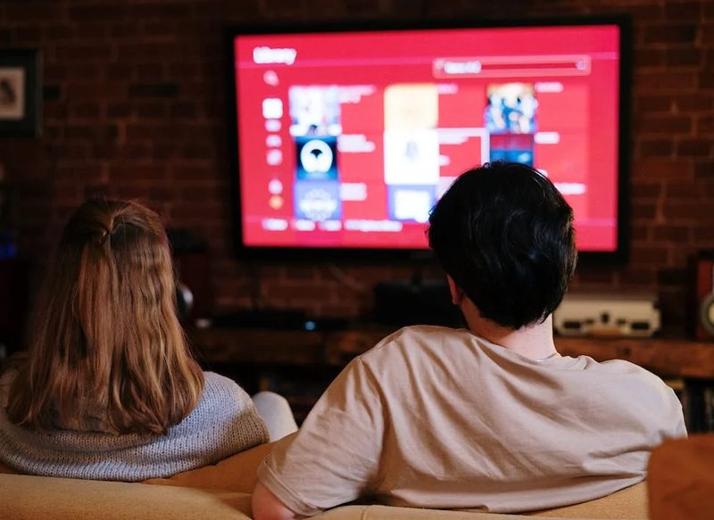¿QUÉ ES UNA IPTV PARA VER MÁS CANALES EN TU TELEVISOR ANDROID?