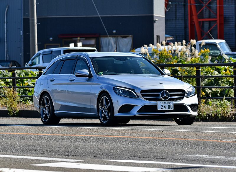 EL SISTEMA ESTARÁ LIMITADO EN LOS COCHES PARA CIRCULAR A MENOS DE 64 KM/H