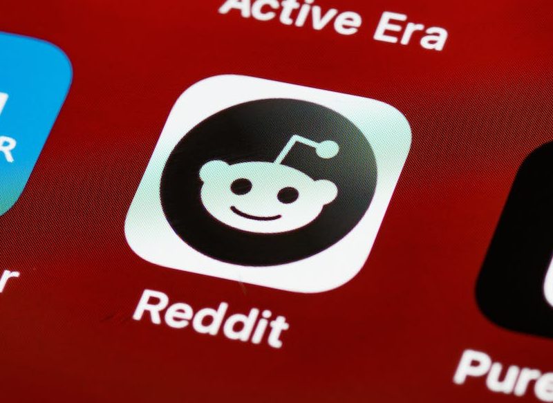 ¿CÓMO FUNCIONA REDDIT?