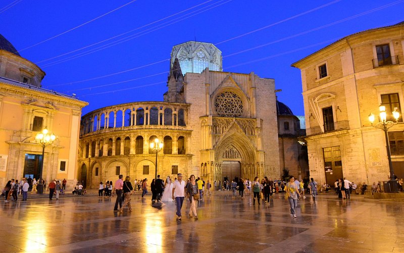 La OCU los revela: las ciudades menos atractivas para la vivir en España. ¡Descúbrelo ahora! 2 Moncloa Casco antiguo de Valencia