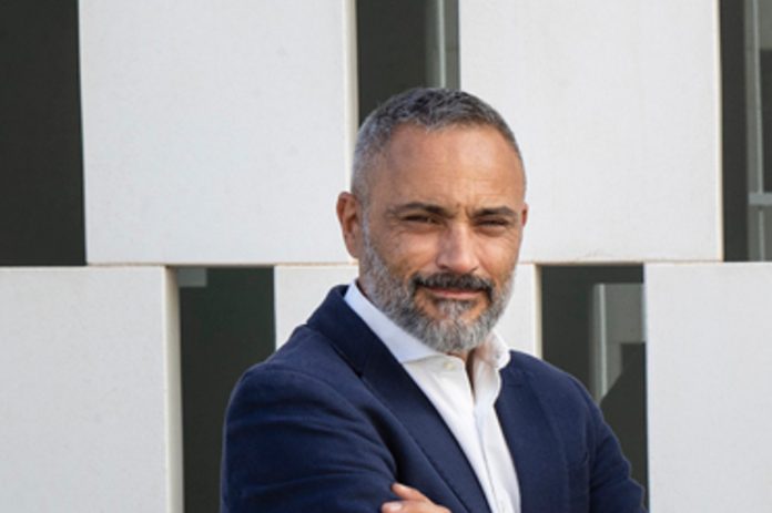 Santiago Martínez-Vares, el gurú de María Guardiola en Extremadura