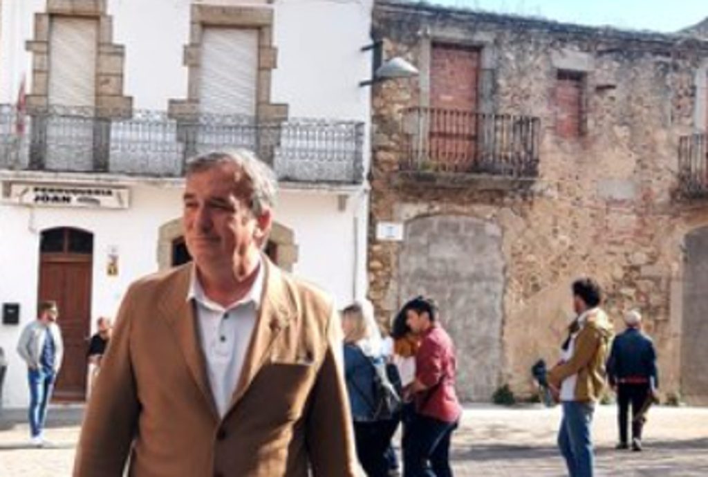 Alberto Mas da el Gobierno municipal de Calonge a Puigdemont