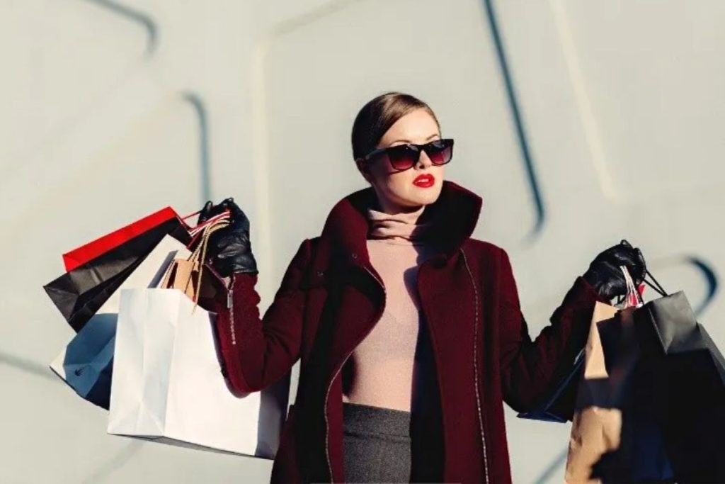 Descubre los 10 secretos infalibles de la OCU para sacar el máximo provecho de las rebajas navideñas 3 Moncloa signos