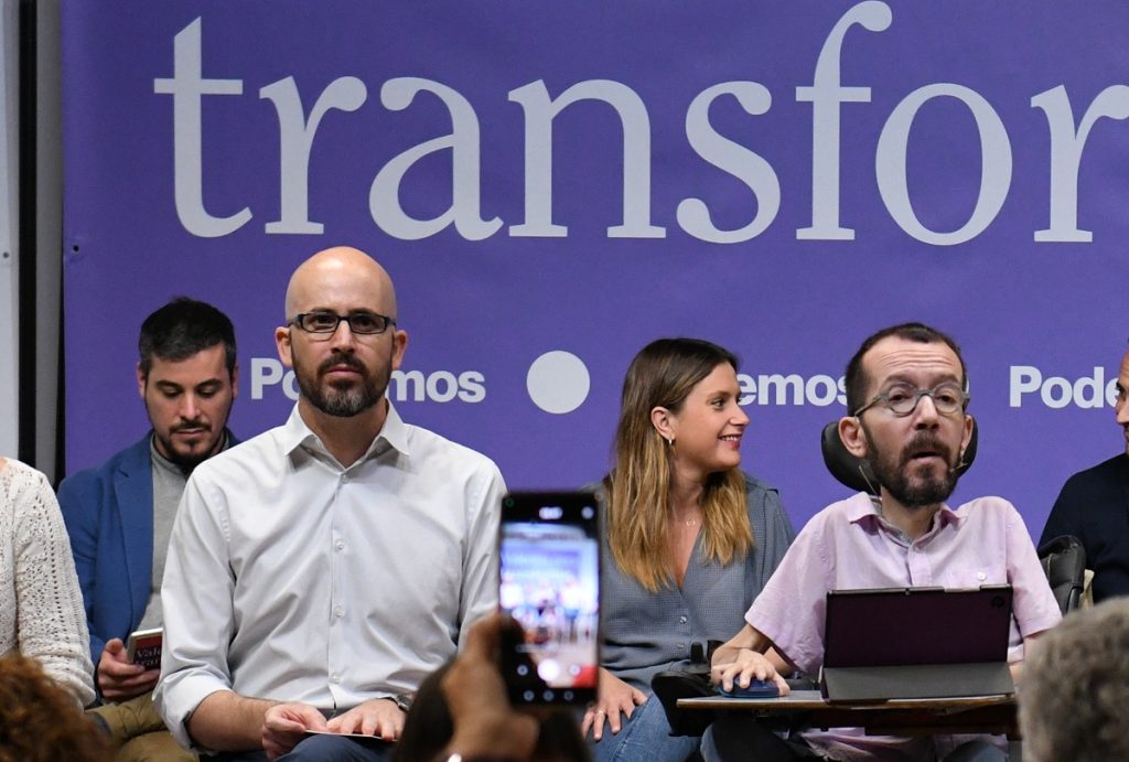 Nacho Álvarez junto a Pablo Echenique (dcha) en un acto de Podemos