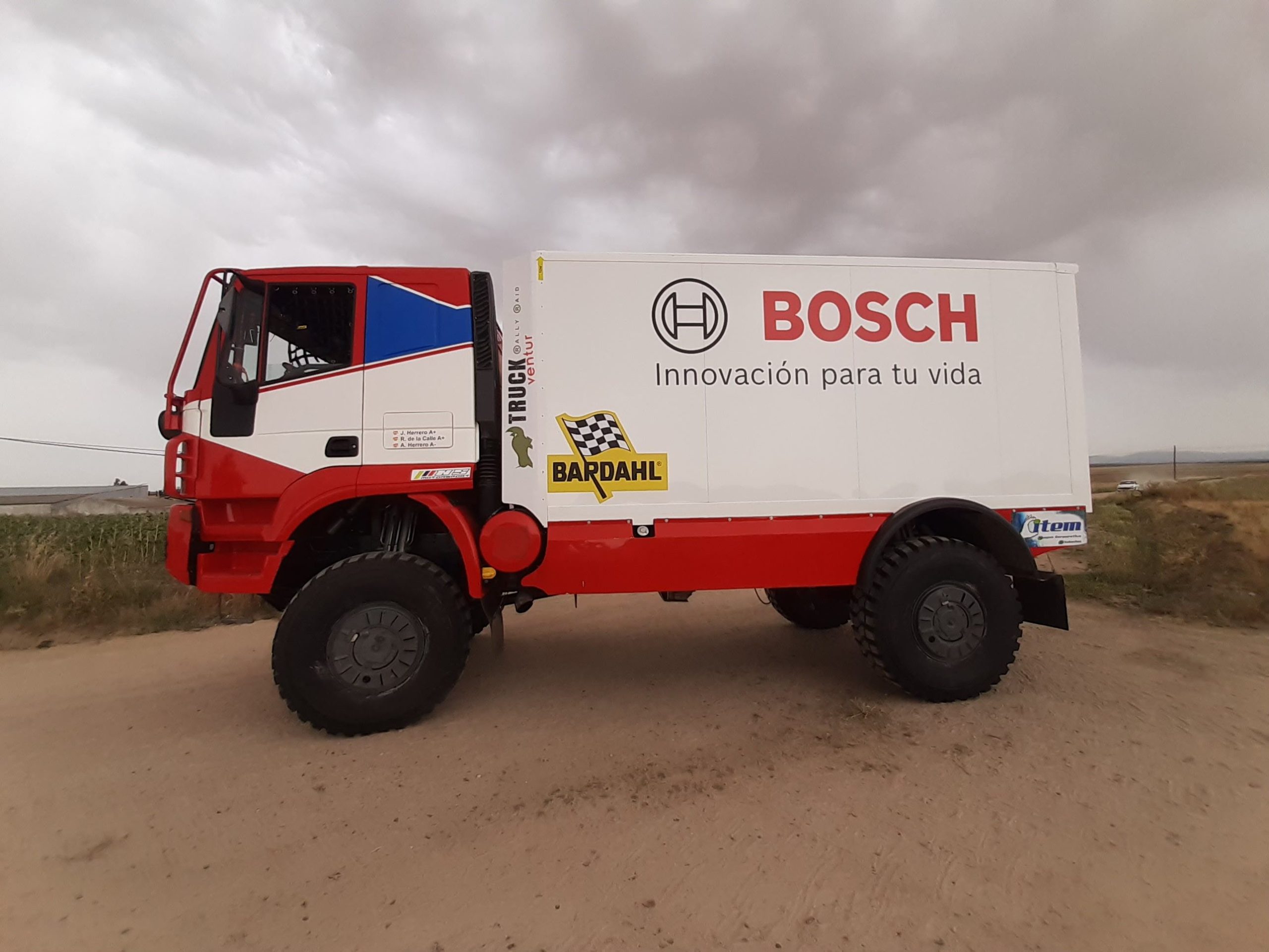Bosch Automotive Aftermarket continúa patrocinando al equipo Truckventur en sus competiciones en 2023 1 Moncloa 20230718 183027 scaled Moncloa