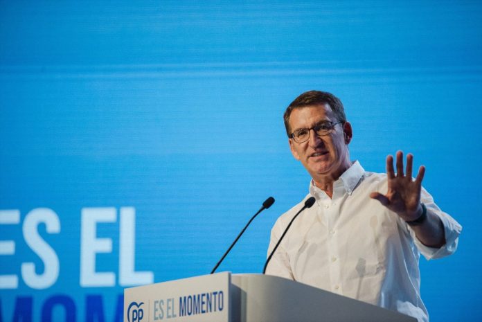 Alberto Núñez Feijóo, el líder del PP, busca dar la campanada con el PNV