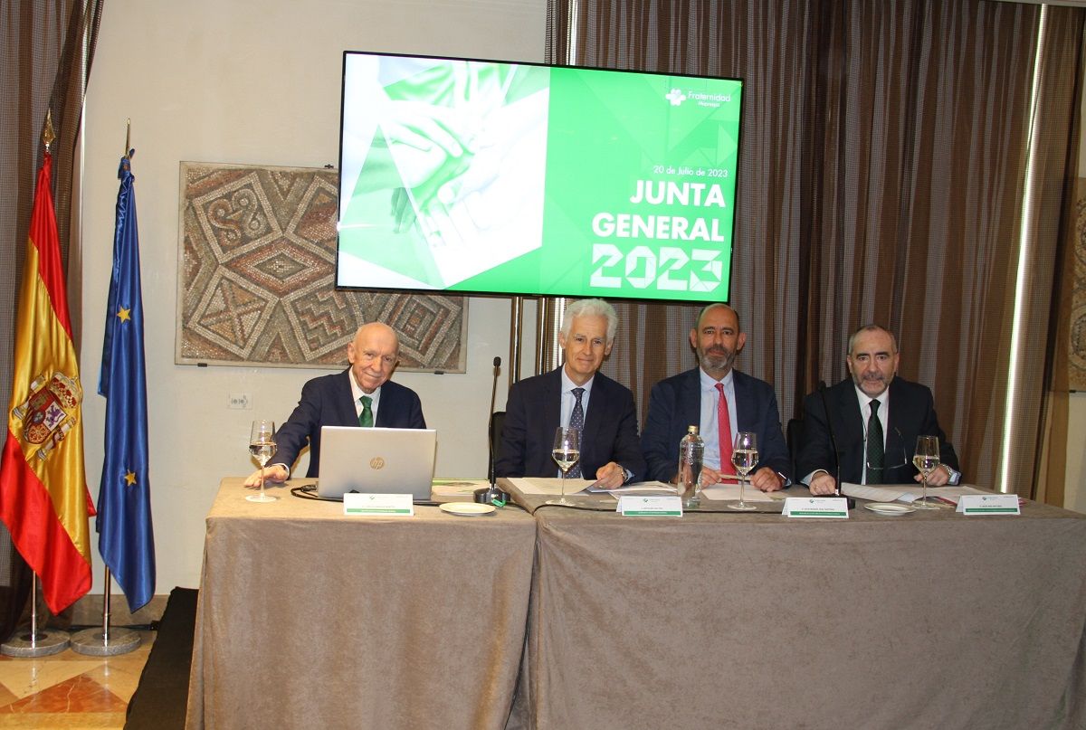 Fraternidad-Muprespa supera los 1.550 millones de euros en ingresos, un 13,6% más que en el ejercicio anterior 1 Moncloa Junta General Fraternidad Muprespa Moncloa