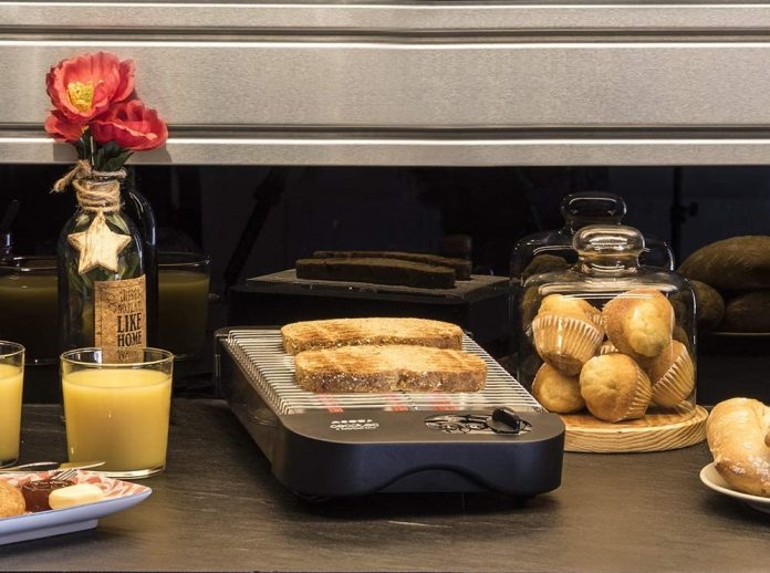 Tus desayunos más crujientes por menos 20€ con este tostador de Cecotec en Amazon