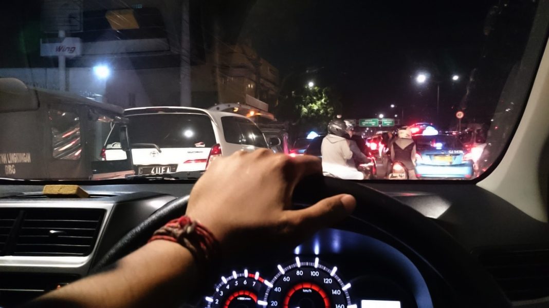 conducir durante un atasco
