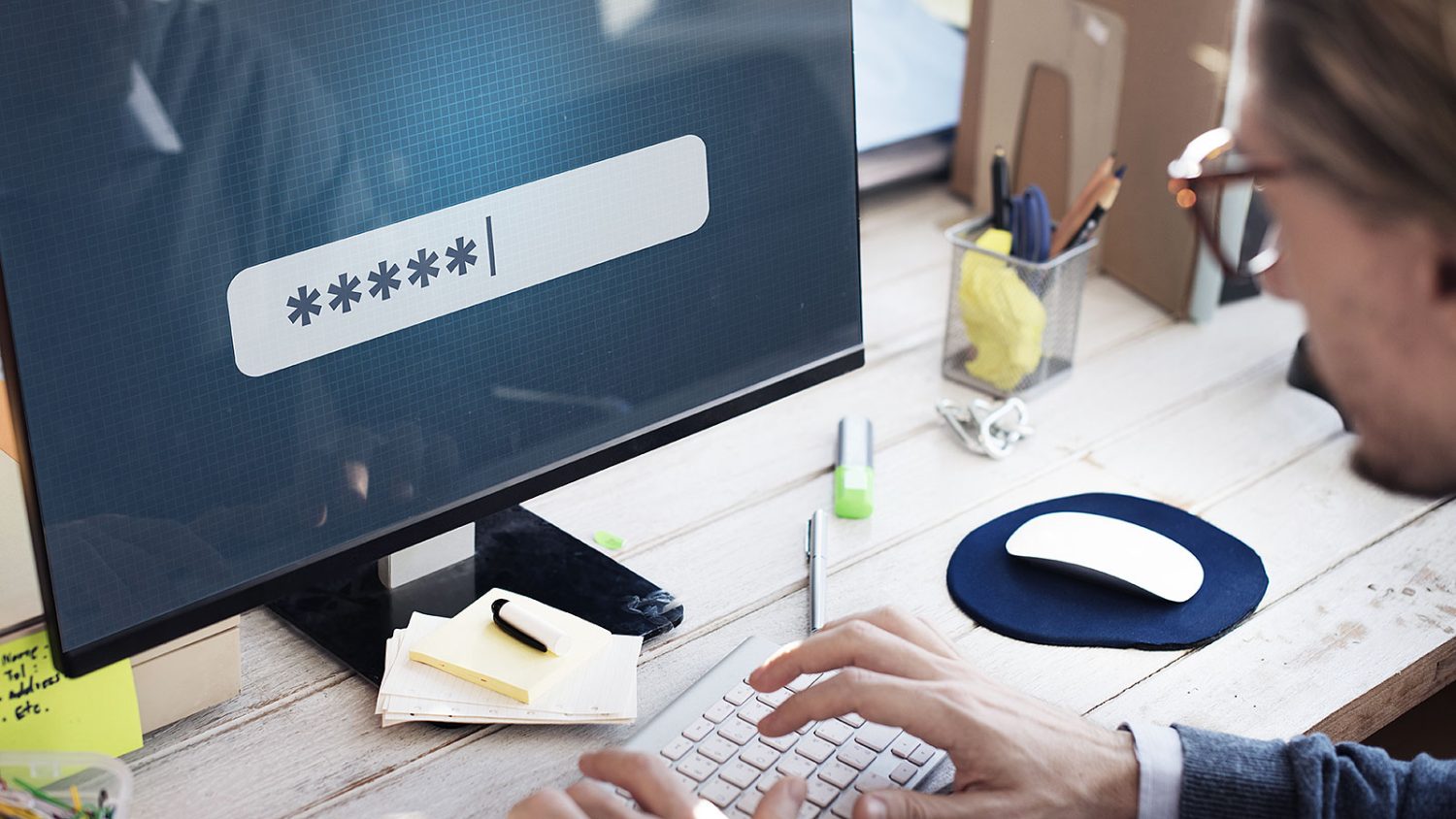 Datos personales en línea: 9 consejos para protegerlos 3 Moncloa Verifica la información que accedes en la web