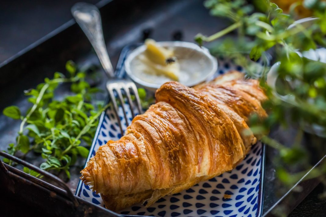hornear croissant