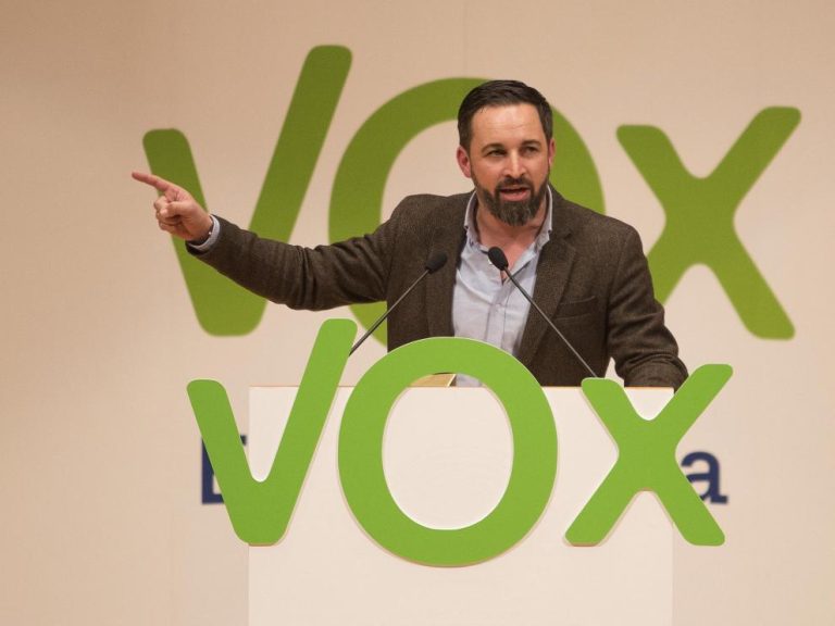 Vox, obligado a recolocar a los inmigrantes en las autonomías del PP
