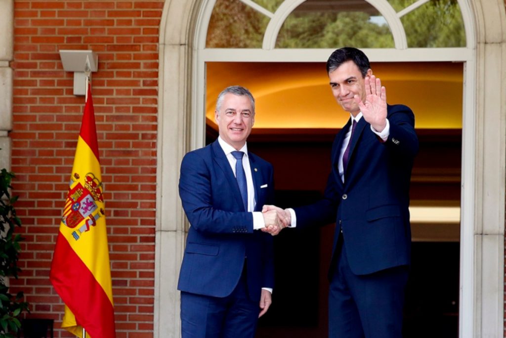 Íñigo Urkullu (PNV) y Pedro Sánchez (PSOE) en La Moncloa