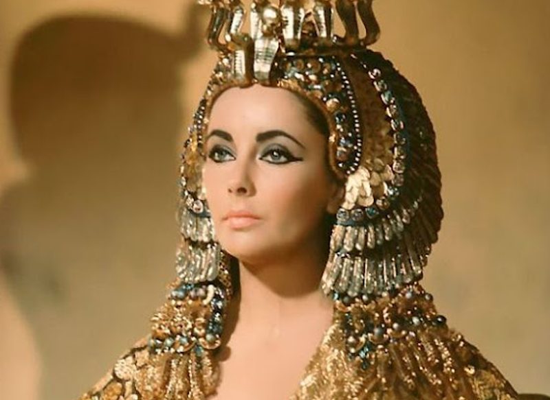 LA POLÉMICA CON LA ELECCIÓN DE GADOT COMO CLEOPATRA