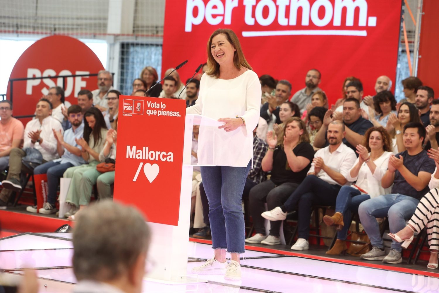 La presidenta del Govern, Francina Armengol, interviene en un acto de campaña del PSOE, a 17 de mayo de 2023, en Palma de Mallorca, Mallorca, Islas Baleares (España).