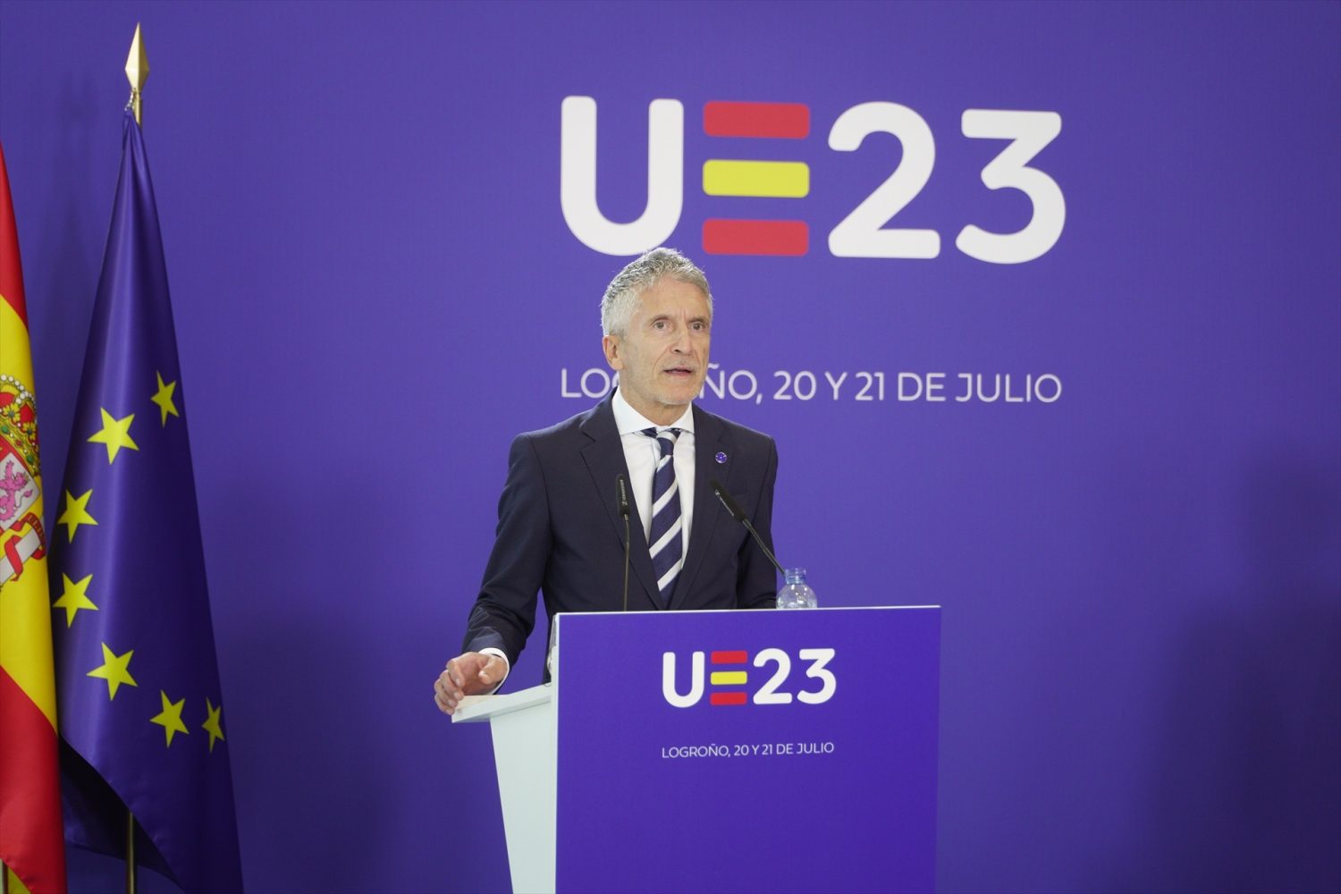 El ministro del Interior español, Fernando Grande Marlaska, comparece en rueda de prensa tras la reunión informal europea de los ministros de Justicia e Interior de la Unión Europea, a 20 de julio de 2023, en Logroño, La Rioja (España)