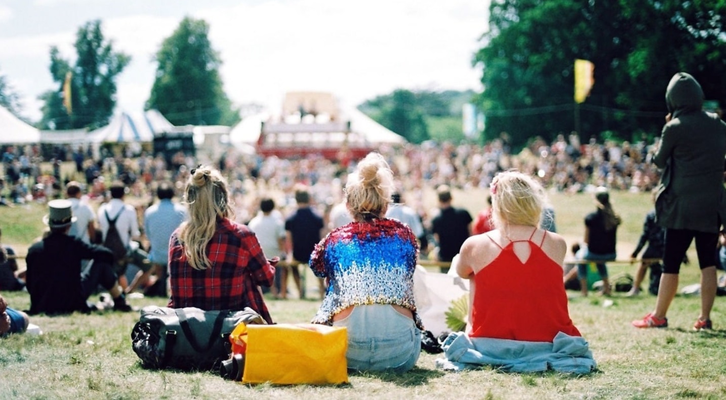 Lista de imprescindibles para festivales Amazon tiene los productos esenciales para estar preparado y disfrutar al máximo de la temporada de festivales