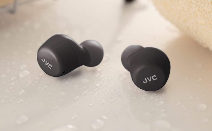 Sigue el ritmo con los auriculares resistentes al agua de Amazon