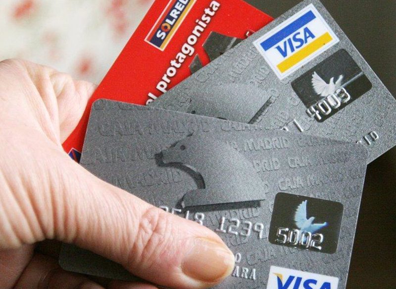 CUIDADO CON LAS OFERTAS DE BANCOS, TIENDAS ONLINE Y EMPRESAS DE MENSAJERÍA
