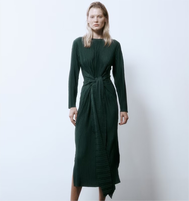 Sfera arrasa con estas prendas en El Corte Ingles para ir cómoda y elegante 4 Moncloa 4 vestido Moncloa