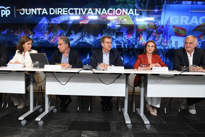 Feijóo ha celebrado una reunión interna con los consejeros de Política Social de las CCAA del PP