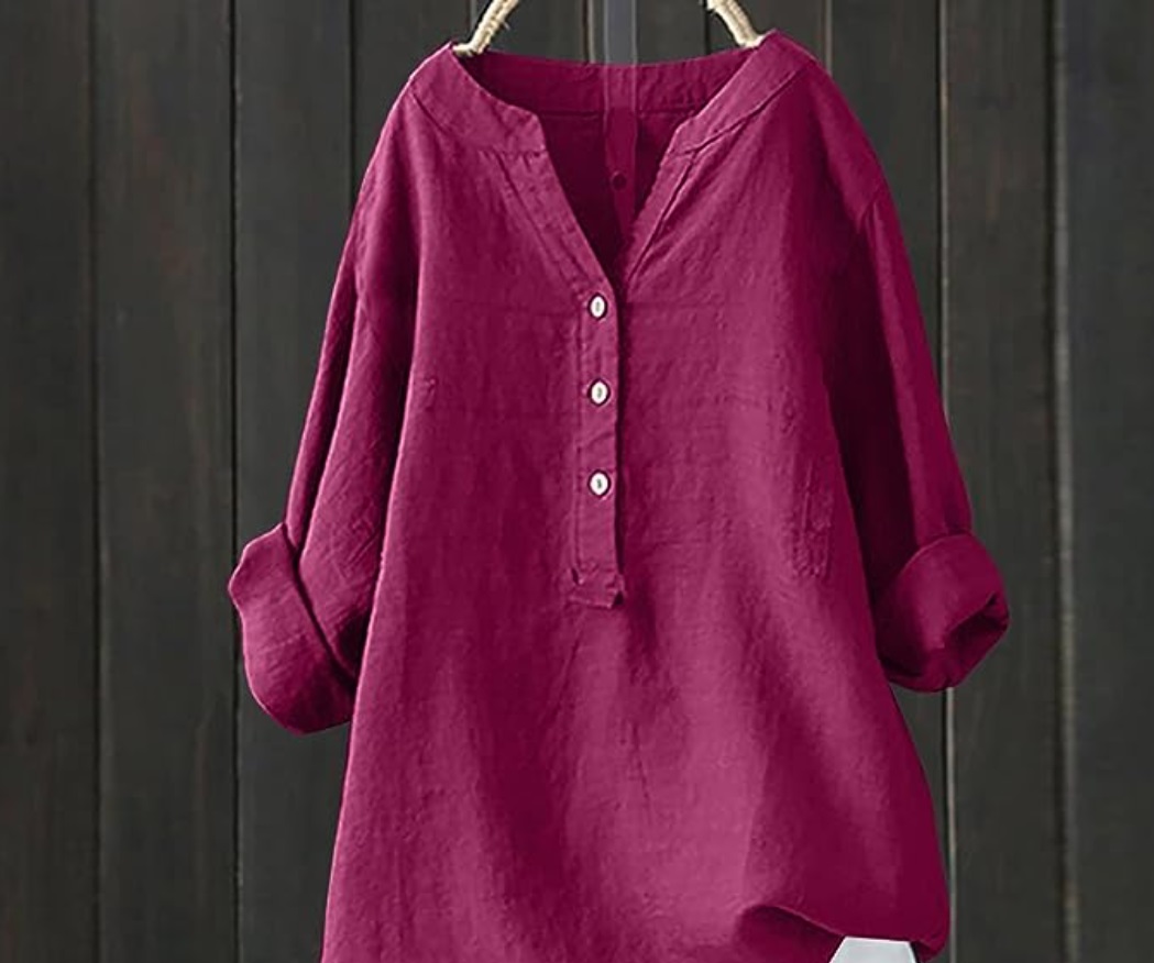 La blusa perfecta como fondo de armario la tiene Amazon por solo 5,98 euros y a elegir en 13 colores