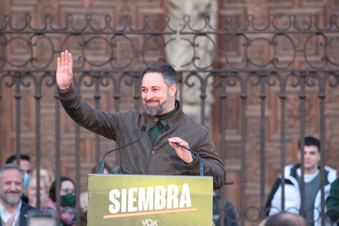 Abascal comienza a mostrar su forma de hacer oposiciones en la XV Legislatura