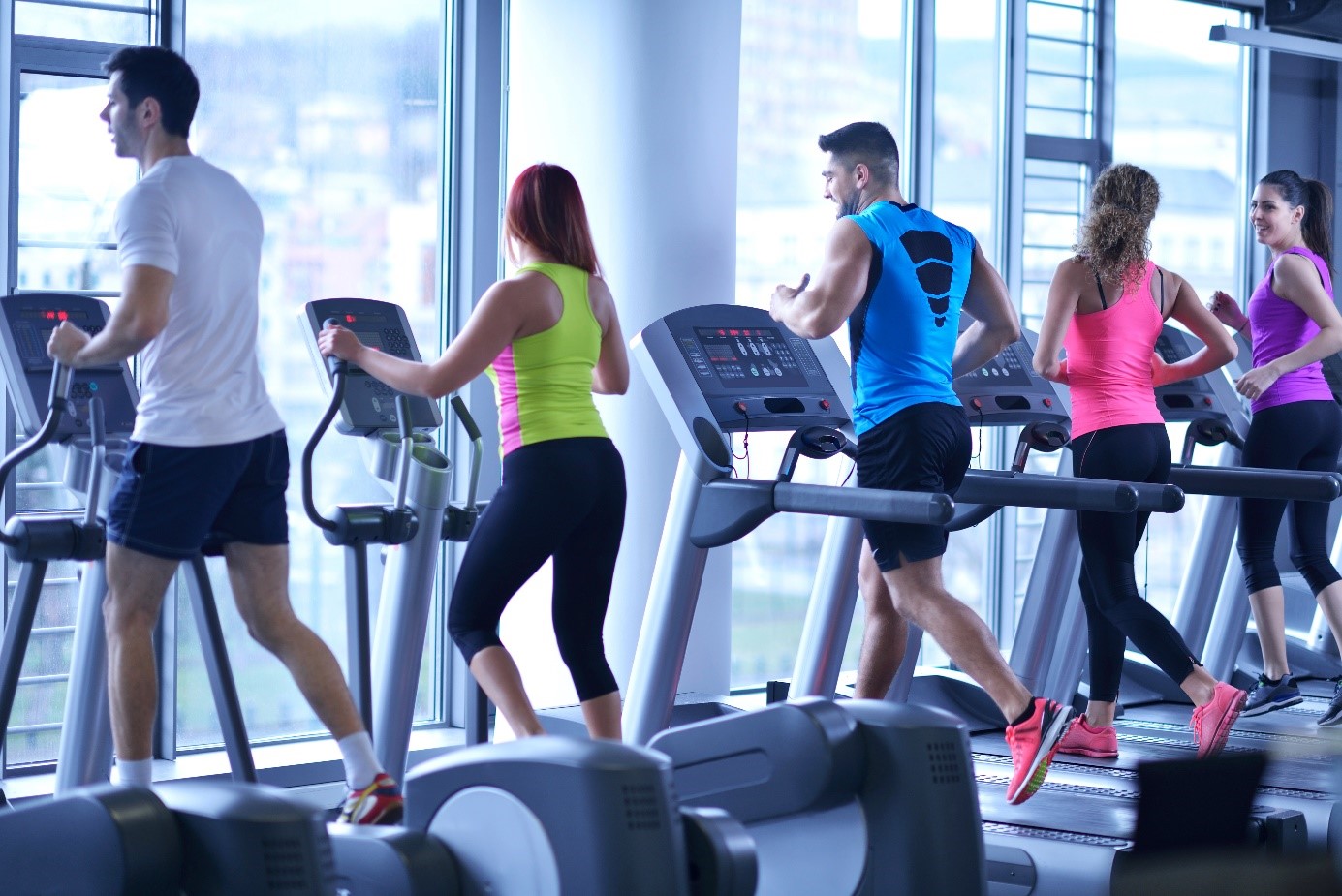 Running: 7 consejos para comenzar a correr y mejorar tu resistencia. 3 Moncloa Fuera cinturón de hidratación