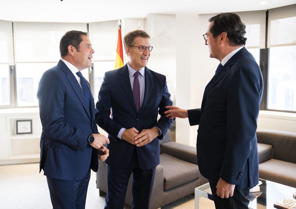 Los empresarios apoyan a Feijóo en su lucha contra la amnistía 1 Moncloa feijoo garamendi cuerva 1 Moncloa