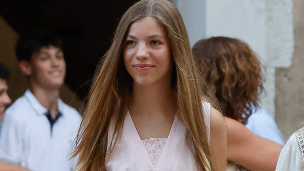 La infanta Sofia lanzada al ruedo: Esta es la determinación que ha tomado Felipe VI 1 Moncloa infanta sofia familia real