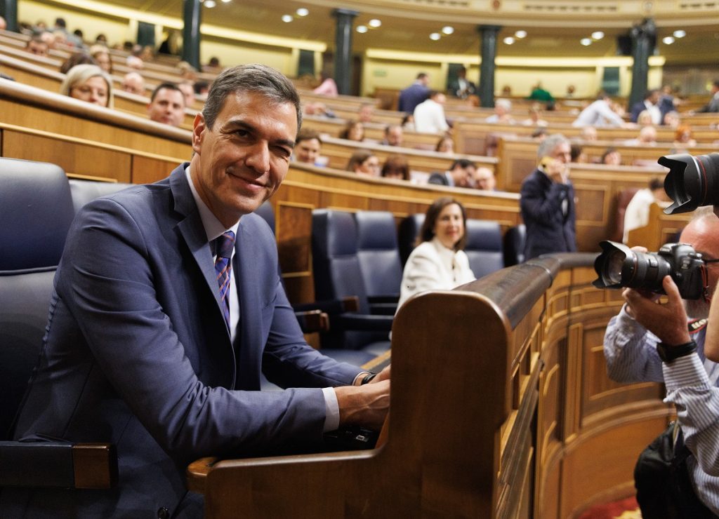 Sánchez ha conseguido en tiempo récord que catalán, gallego y euskera se hablen en el Congreso
