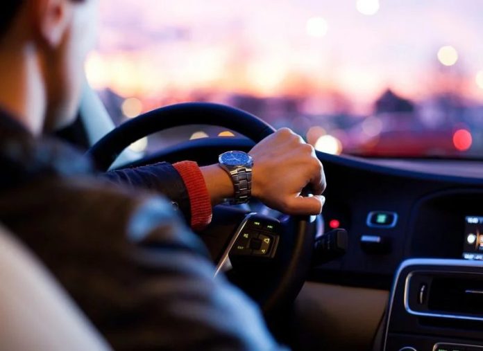 ALGUNAS PERSONAS PODRÁN RENOVAR SU CARNET DE CONDUCIR GRATIS