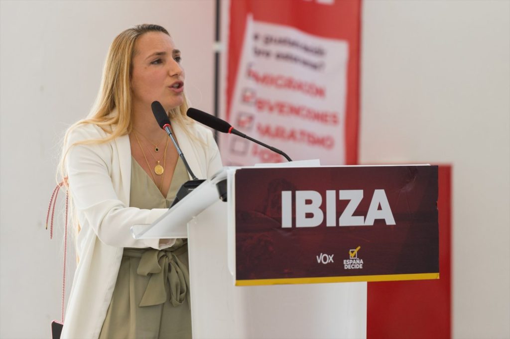 La presidenta de Vox de Baleares, Patricia de las Heras, no ha sido capaz de controlar a sus diputados regionales