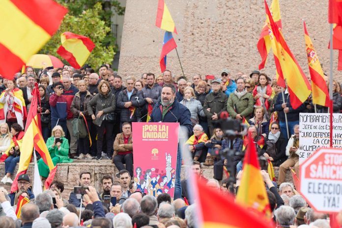 Abascal lucha por mantener la calle en su estrategia para hacer oposición