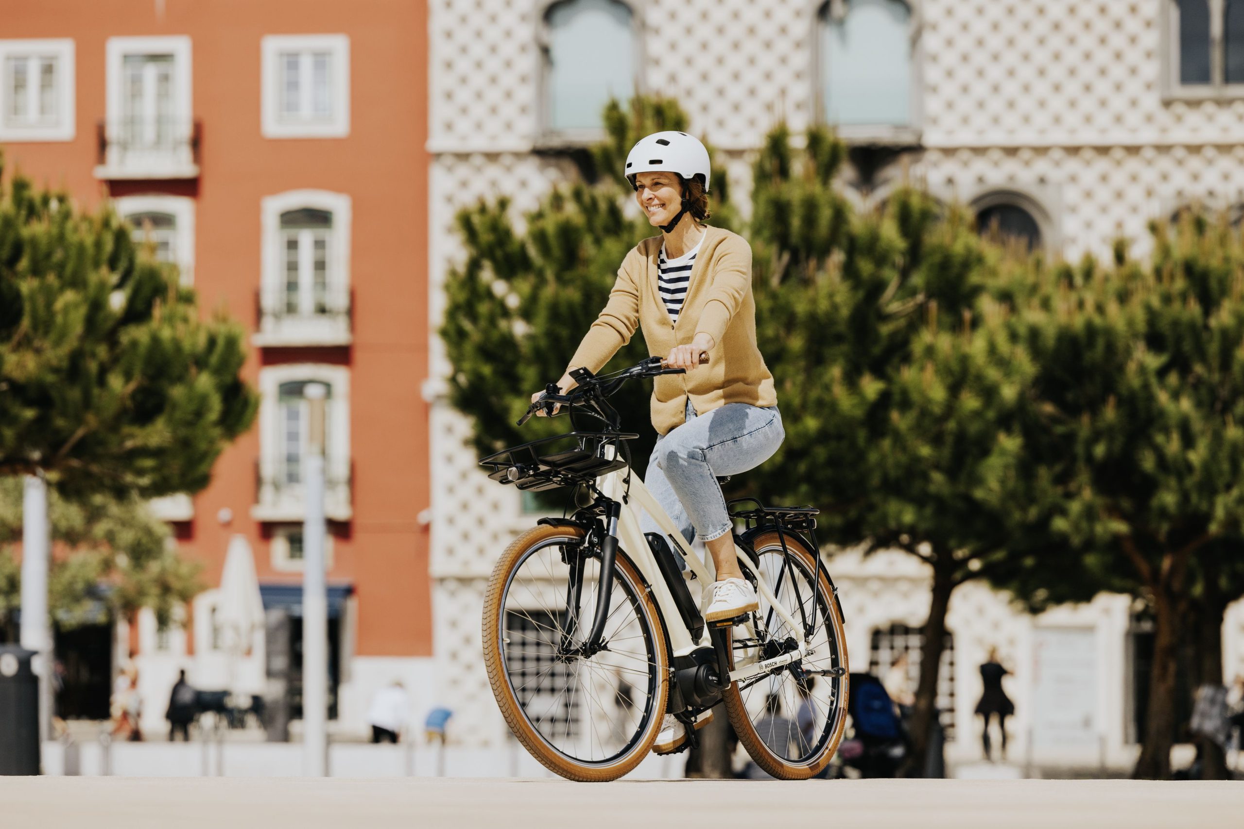 NP Bosch eBike Systems defiende los beneficios de moverse en bicicleta elctrica scaled Moncloa