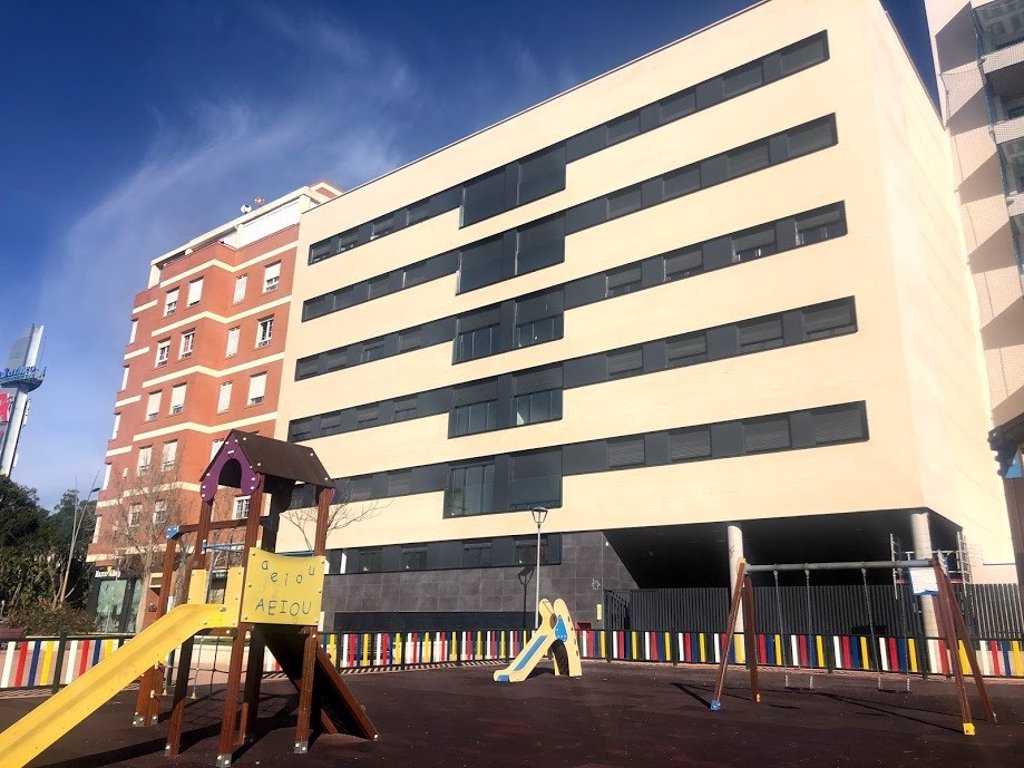 Vivienda asequible: 6 retos y oportunidades en el mercado inmobiliario 4 Moncloa En España, muchos compradores de vivienda asequible se enfrentan a un gran desafío para encontrar viviendas asequibles que se ajusten a sus necesidades.