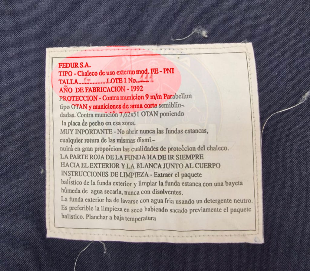 Marlaska entrega chalecos de hace 30 años a la Policía Nacional