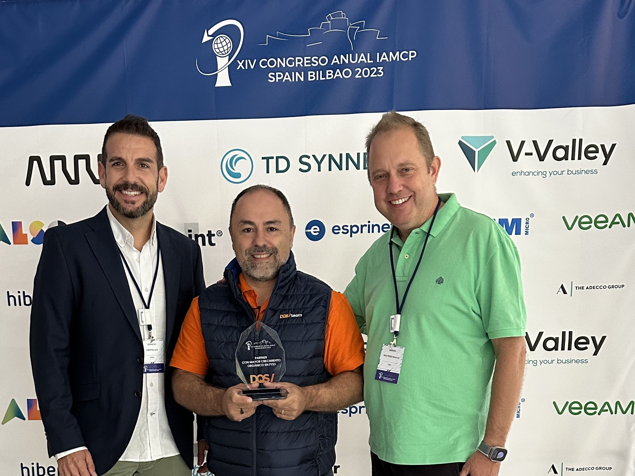 DQS recibe el premio al partner Microsoft con mayor crecimiento por IAMCP Spain 1 Moncloa DQS recibe el premio al partner Microsoft con mayor crecimiento por IAMCP Spain
