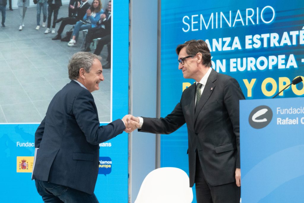 Salvador Illa y José Luis Rodríguez Zapatero, protagonistas del mitin del PSC