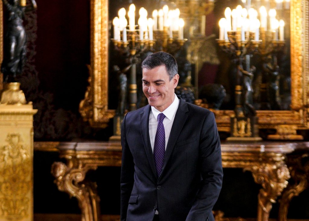 Sánchez afea a Puigdemont mientras da su complicidad a Junqueras