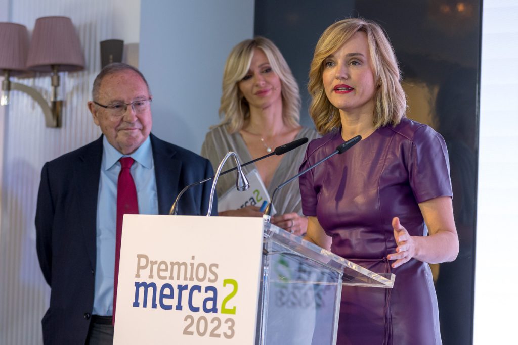 Pilar Alegría agradece el premio MERCA2 al Impulso a la Formación Profesional