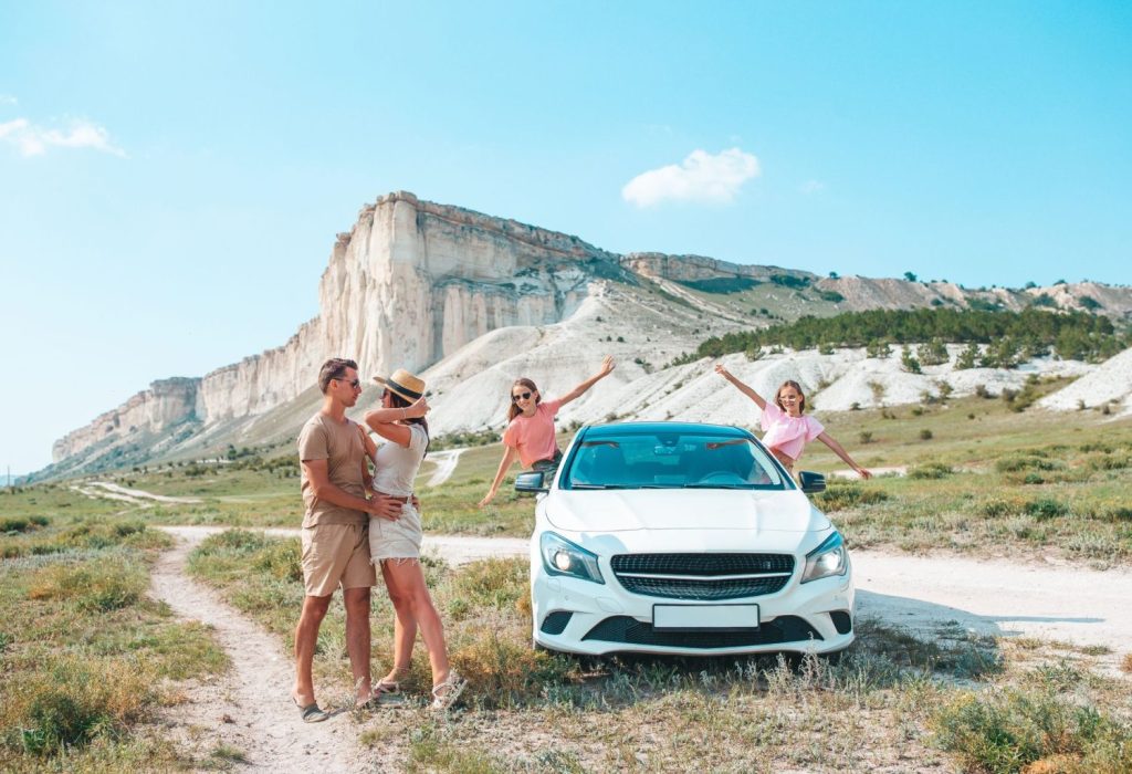 La DGT enfoca su atención en estos vehículos: descubre cuáles están bajo la lupa en su nueva campaña 2 Moncloa viajar en coche