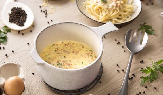 El secreto de los cocineros italianos para que la salsa carbonara quede más suave y cremosa 4 Moncloa 1 7 Moncloa