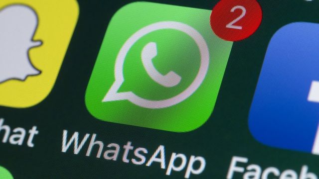 ¿WhatsApp te tiene frito porque llena tu galería de archivos? Esta es la solución 1 Moncloa 110725568 gettyimages 1048818328 Moncloa