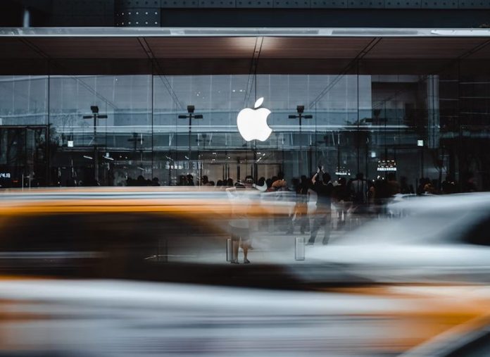 LA RIVALIDAD ENTRE APPLE Y GOOGLE