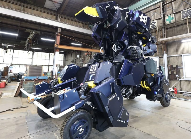 PUEDE FUNCIONAR EN MODO VEHÍCULO O COMO ROBOT