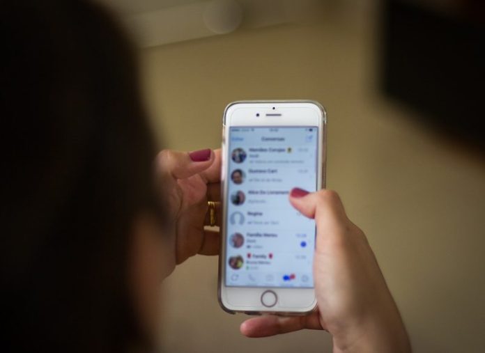 CÓMO FUNCIONA EL GENERADOR DE STICKERS DE WHATSAPP